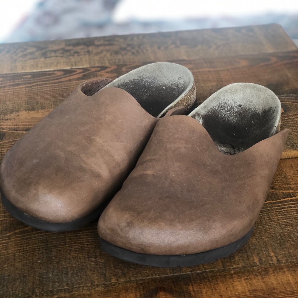 Birki’s women’s Amsterdam leather mule, size 9